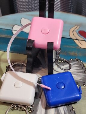 Pink, Blue Or White Keychain Retractable Tape Measure